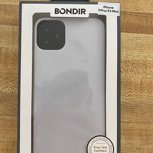 NWT iPhone 11pro/XS Max Sonix White Phone Case